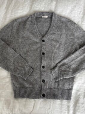 Suitsupply Men's Gray V-Neck Cardigan